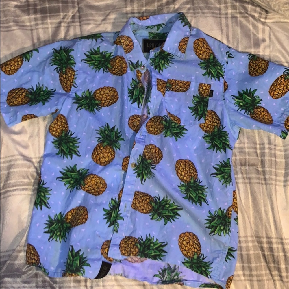 Hawaiian pineapple shirt